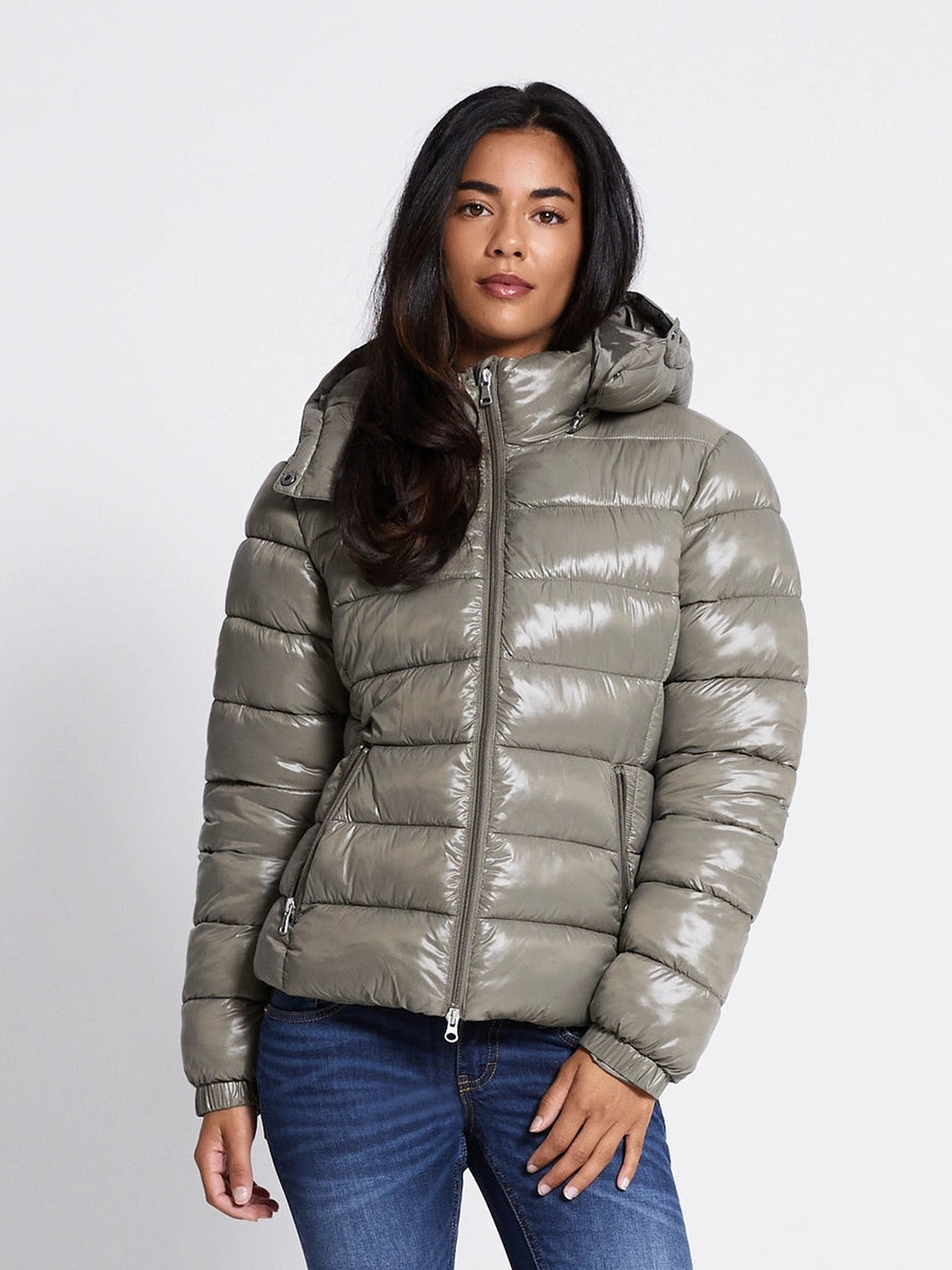 BELORA Emma cropped puffer jacket in khaki